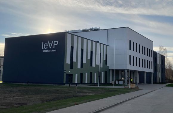 Nodots ekspluatācijā Pillar Contractor būvētais Olaines Mācību centrs