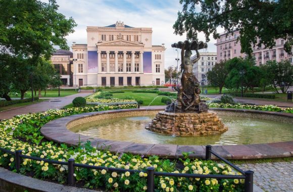 Operā pabeigti Pillar Contractor veiktie apjomīgie inženier&shy;komunikāciju atjaunošanas darbi