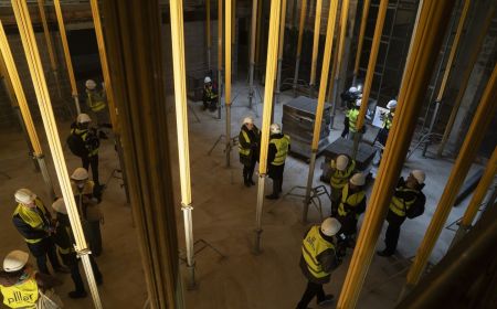 Pillar Contractor būvētā Dailes teātra Jaunā zāle nosvin spāru svētkus